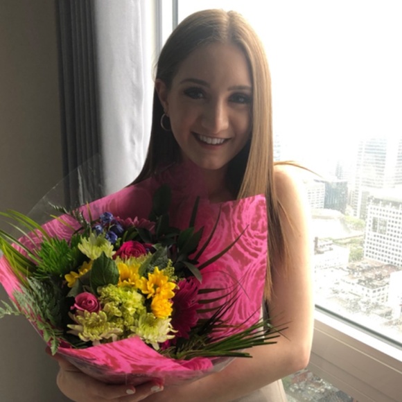 Meet your Posher, Marlee - Picture 2 of 3